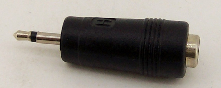 Переходник 5,5мм гнездо - 2,5 штекер (моно)  КД-76